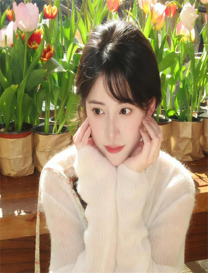 《人来客往》主角分析：角色塑造与成长轨迹