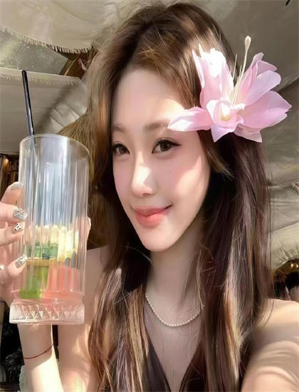 惊悚片深度解析：《藤妈妈》的人物塑造与情感表达 ——深入探索惊悚片的艺术世界